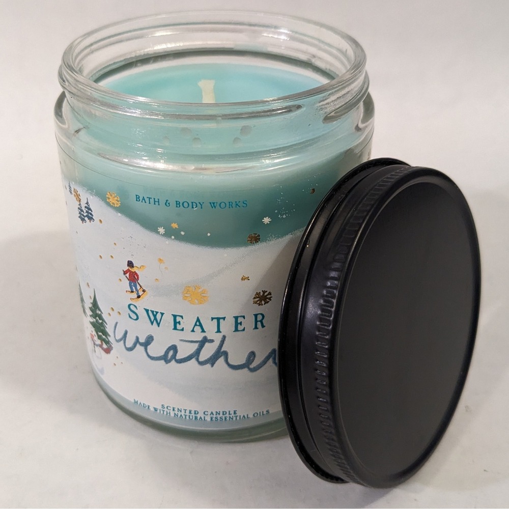 Bath & Body Works Sweater Weather Scented Candle 7 oz Single Wick Blue Wax Lid